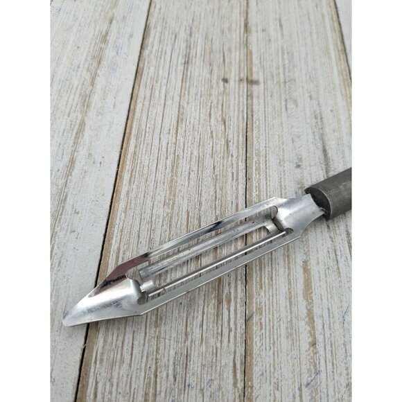 Rada Vegetable Peeler Peeling 7 1/4" Stainless Steel 3 3/4" Blade Advertising #2 - Picture 2 of 8